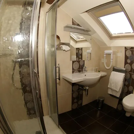 بيت ضيافة L'amphitryon Coudray (Mayenne)