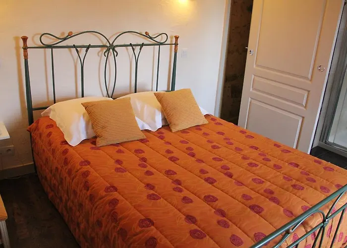 ゲストハウス L'amphitryon 3*