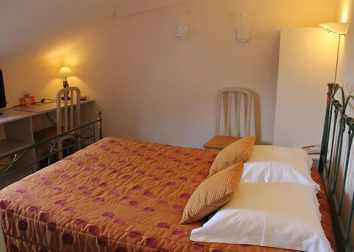 ゲストハウス L'amphitryon 3*